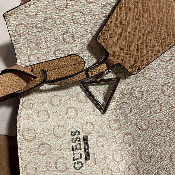 GUESS White and Tan Logo Print Crossbody Purse - Picture 15 of 16